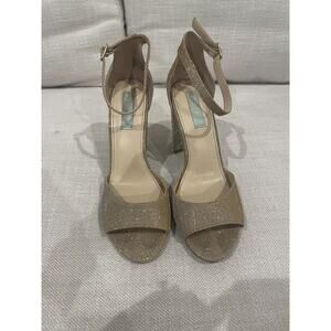 Blue by Betsey‎ Johnson Gold SB-CARLY Size 8 1/2 Chunky Heel Shimmer Ankle Strap